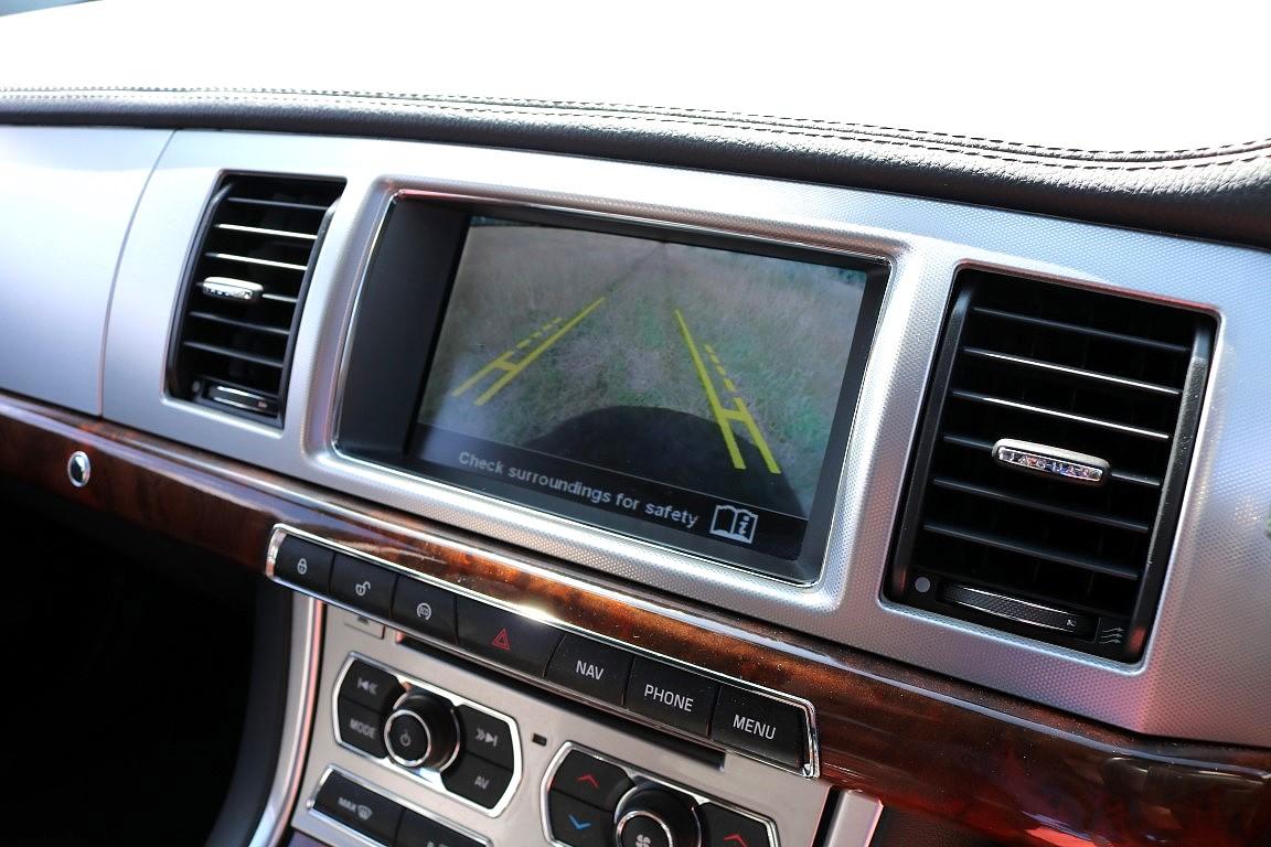 Jaguar XF 2.2d Luxury Sportbrake 5dr Diesel Auto Euro 5 (s/s) (163 ps)
