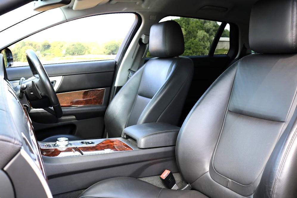 Jaguar XF 2.2d Luxury Sportbrake 5dr Diesel Auto Euro 5 (s/s) (163 ps)