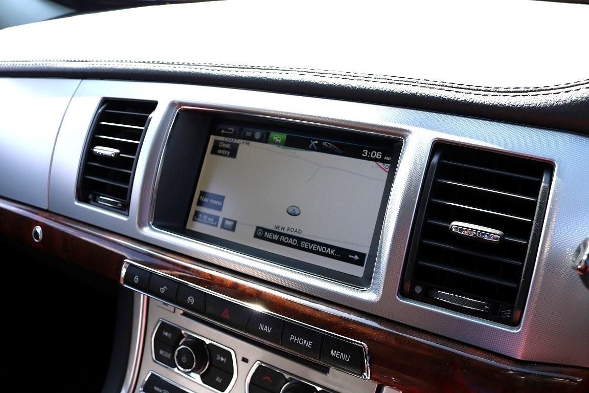 Jaguar XF 2.2d Luxury Sportbrake 5dr Diesel Auto Euro 5 (s/s) (163 ps)