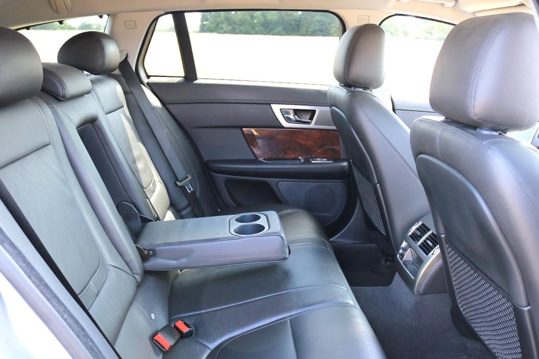 Jaguar XF 2.2d Luxury Sportbrake 5dr Diesel Auto Euro 5 (s/s) (163 ps)