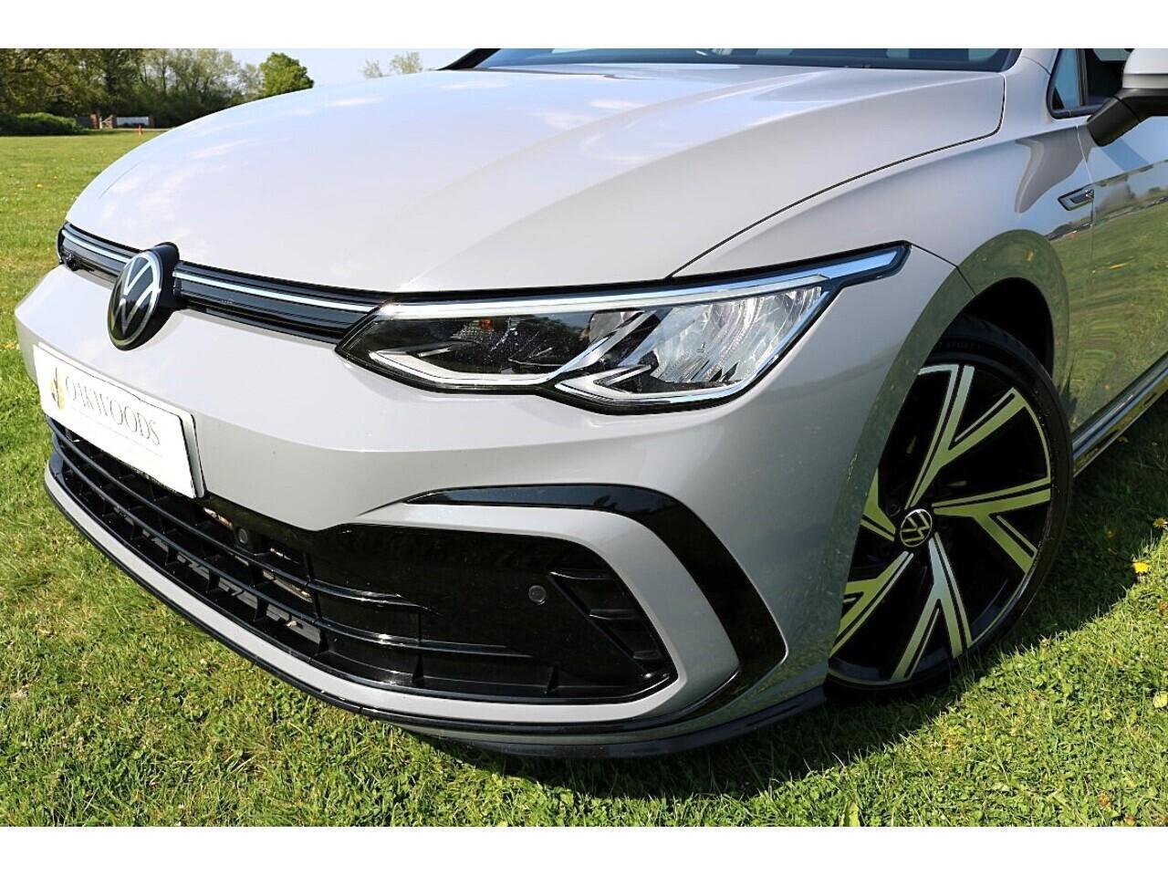 Volkswagen Golf 2.0 TDI R-Line (Heated Wheel+18