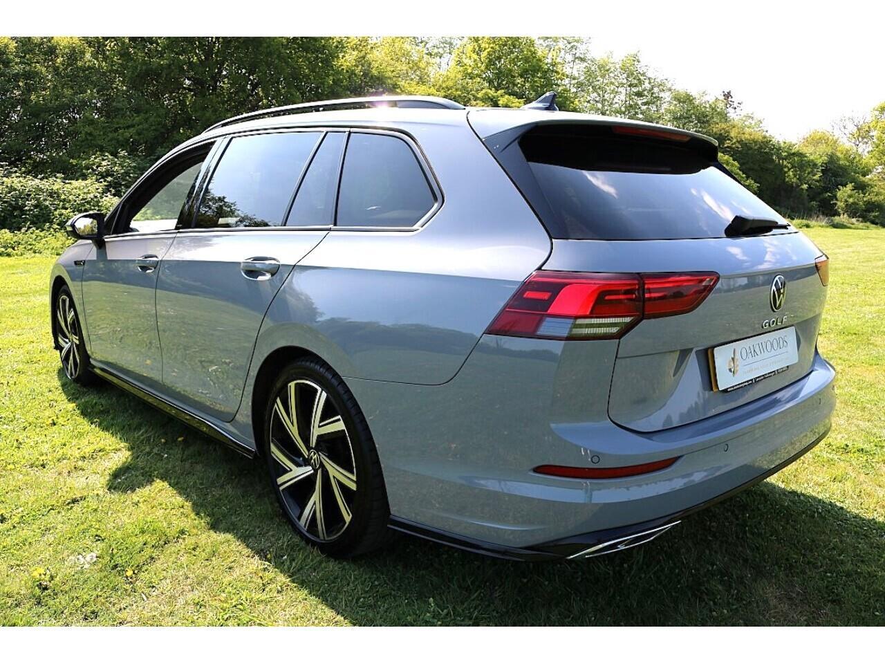 Volkswagen Golf 2.0 TDI R-Line (Heated Wheel+18