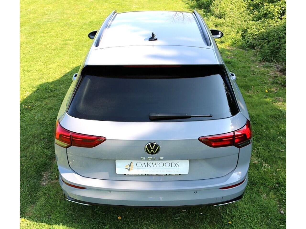 Volkswagen Golf 2.0 TDI R-Line (Heated Wheel+18