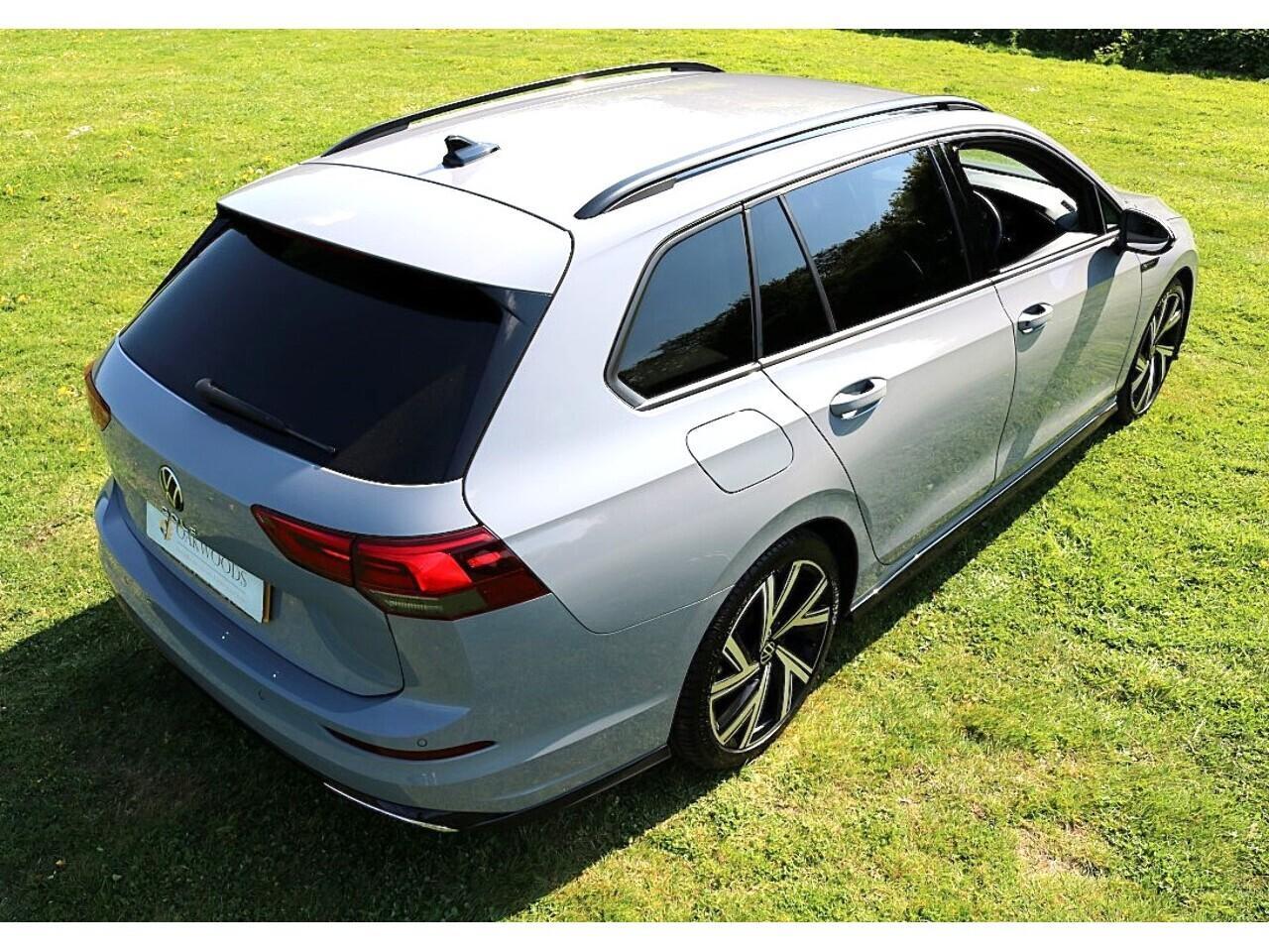 Volkswagen Golf 2.0 TDI R-Line (Heated Wheel+18