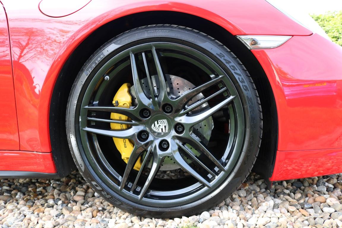 Porsche 911 3.8 991 Carrera 4S Coupe 2dr Petrol PDK 4WD Euro 5 (s/s) (400 ps)